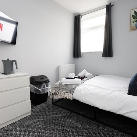 En-Suite Double Rooms, Smart Tv Comfy Style Llanelli Buitenkant foto