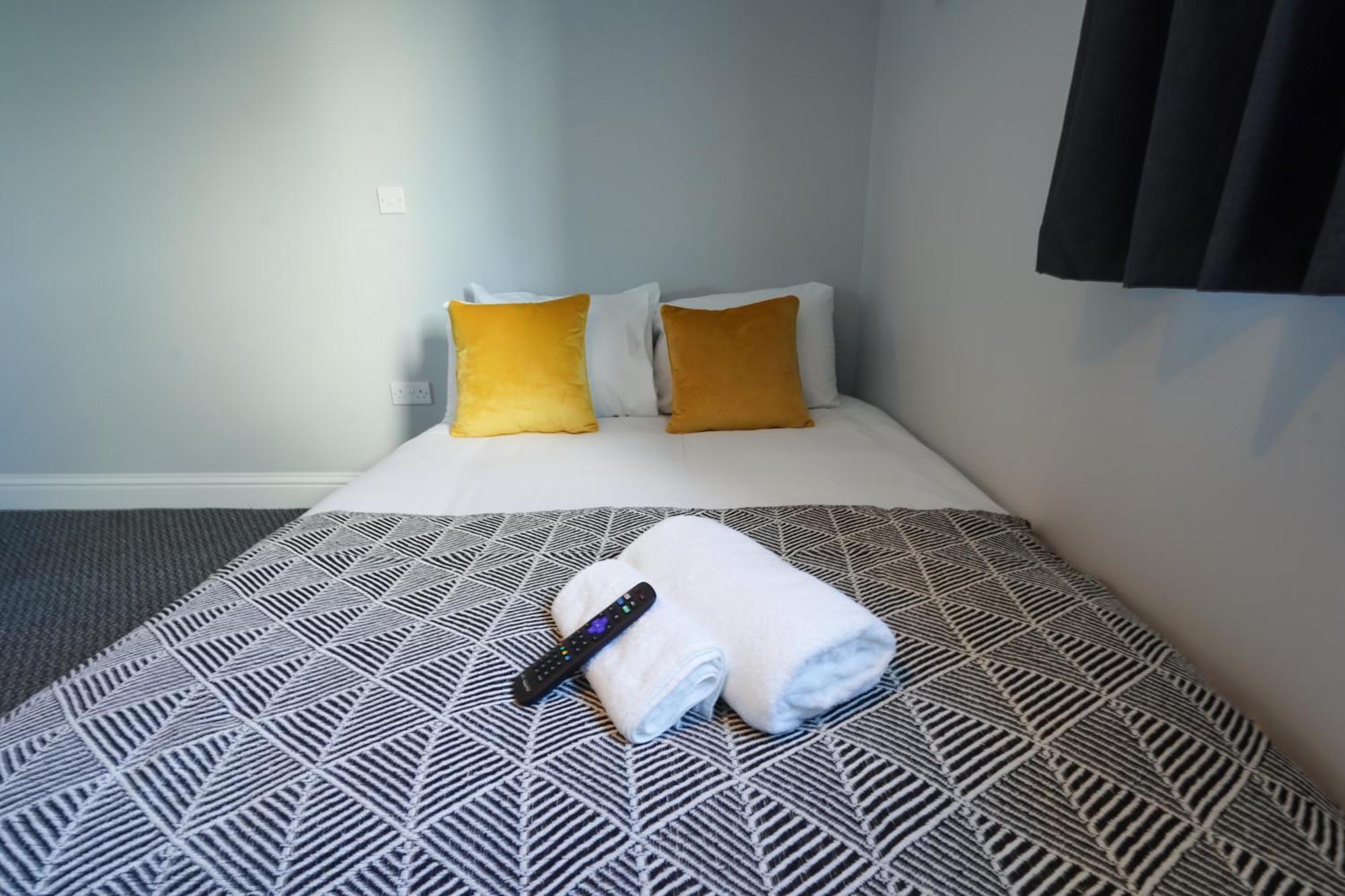 En-Suite Double Rooms, Smart Tv Comfy Style Llanelli Buitenkant foto