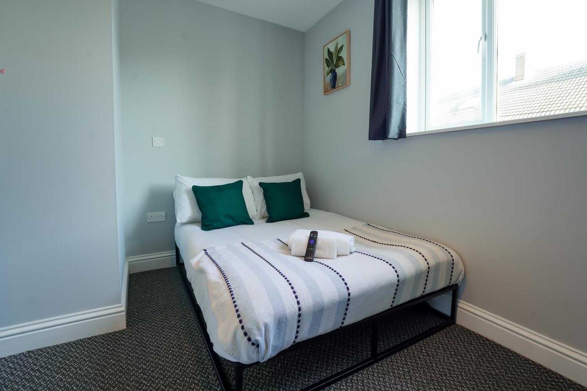 En-Suite Double Rooms, Smart Tv Comfy Style Llanelli Buitenkant foto