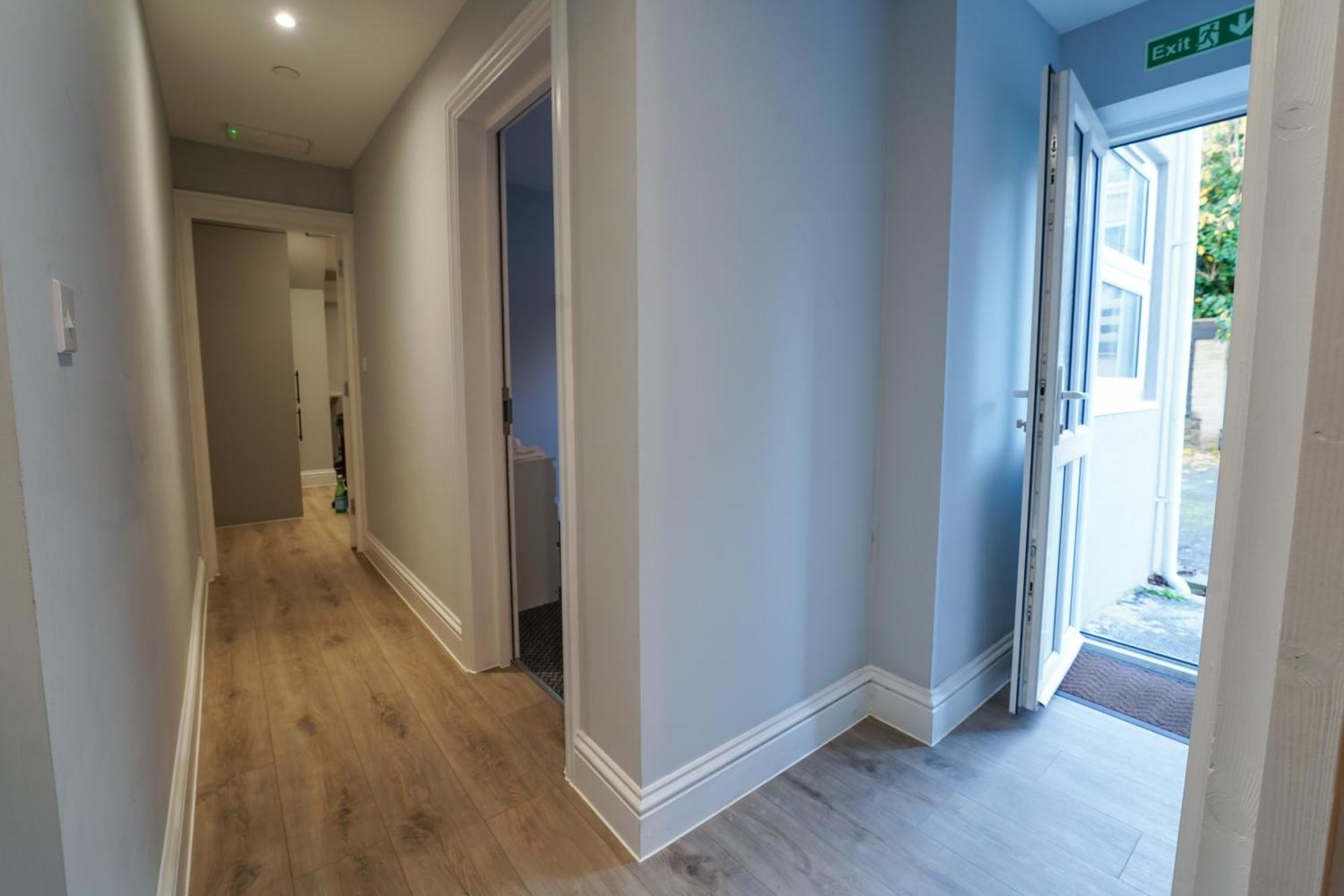 En-Suite Double Rooms, Smart Tv Comfy Style Llanelli Buitenkant foto