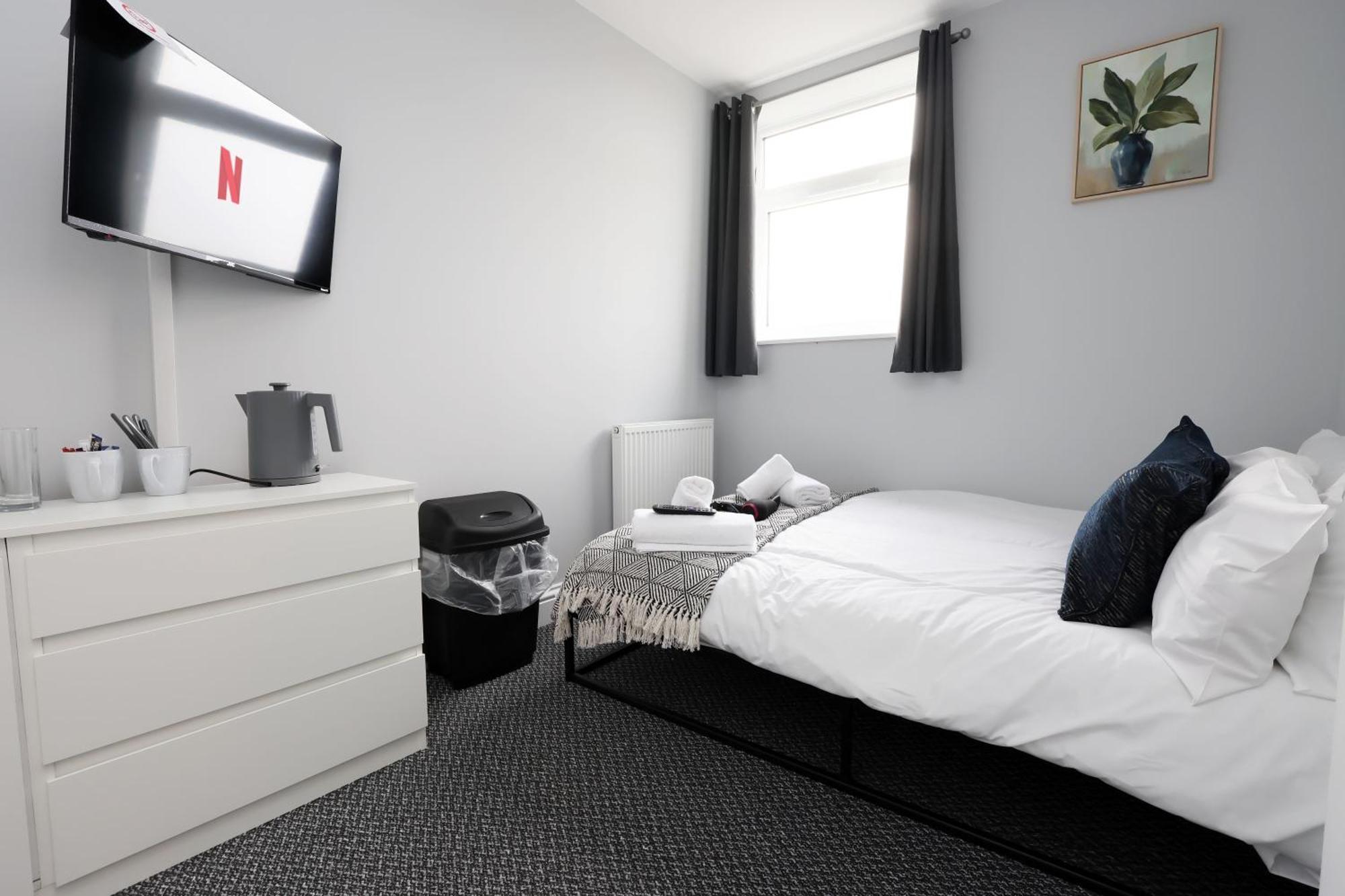 En-Suite Double Rooms, Smart Tv Comfy Style Llanelli Buitenkant foto
