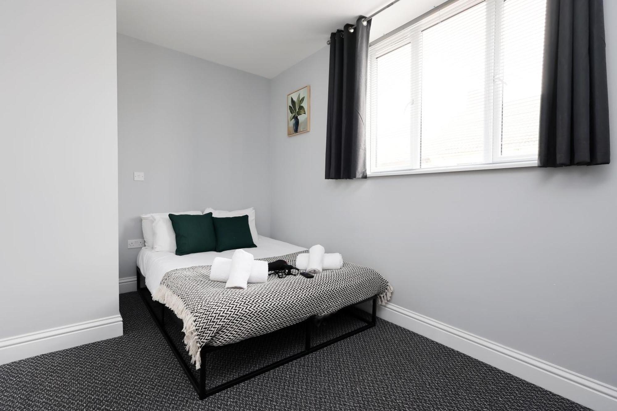 En-Suite Double Rooms, Smart Tv Comfy Style Llanelli Buitenkant foto
