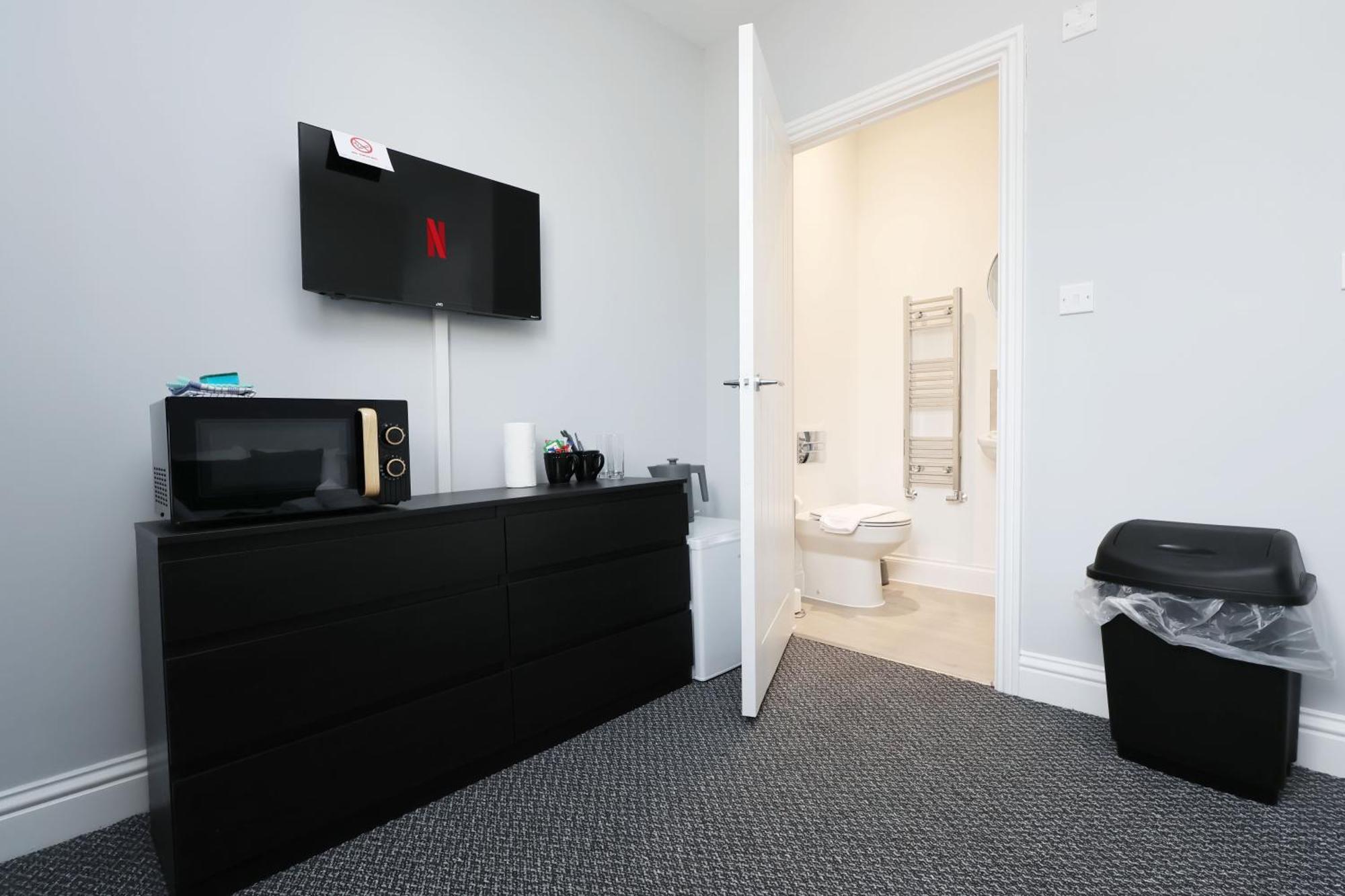 En-Suite Double Rooms, Smart Tv Comfy Style Llanelli Buitenkant foto