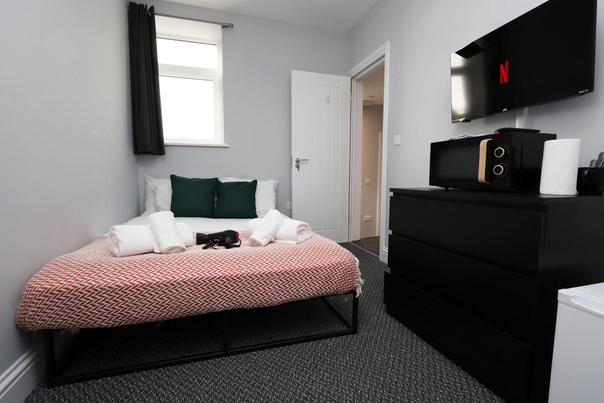 En-Suite Double Rooms, Smart Tv Comfy Style Llanelli Buitenkant foto