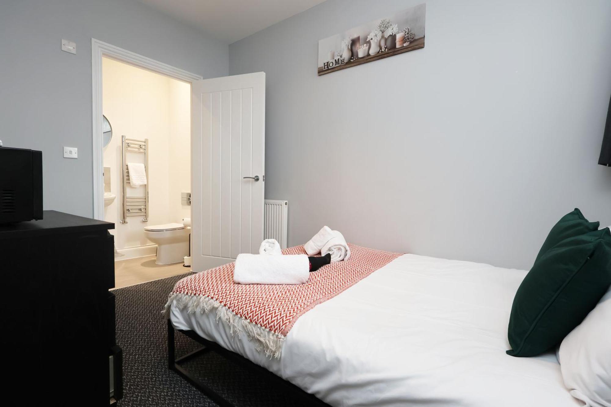 En-Suite Double Rooms, Smart Tv Comfy Style Llanelli Buitenkant foto