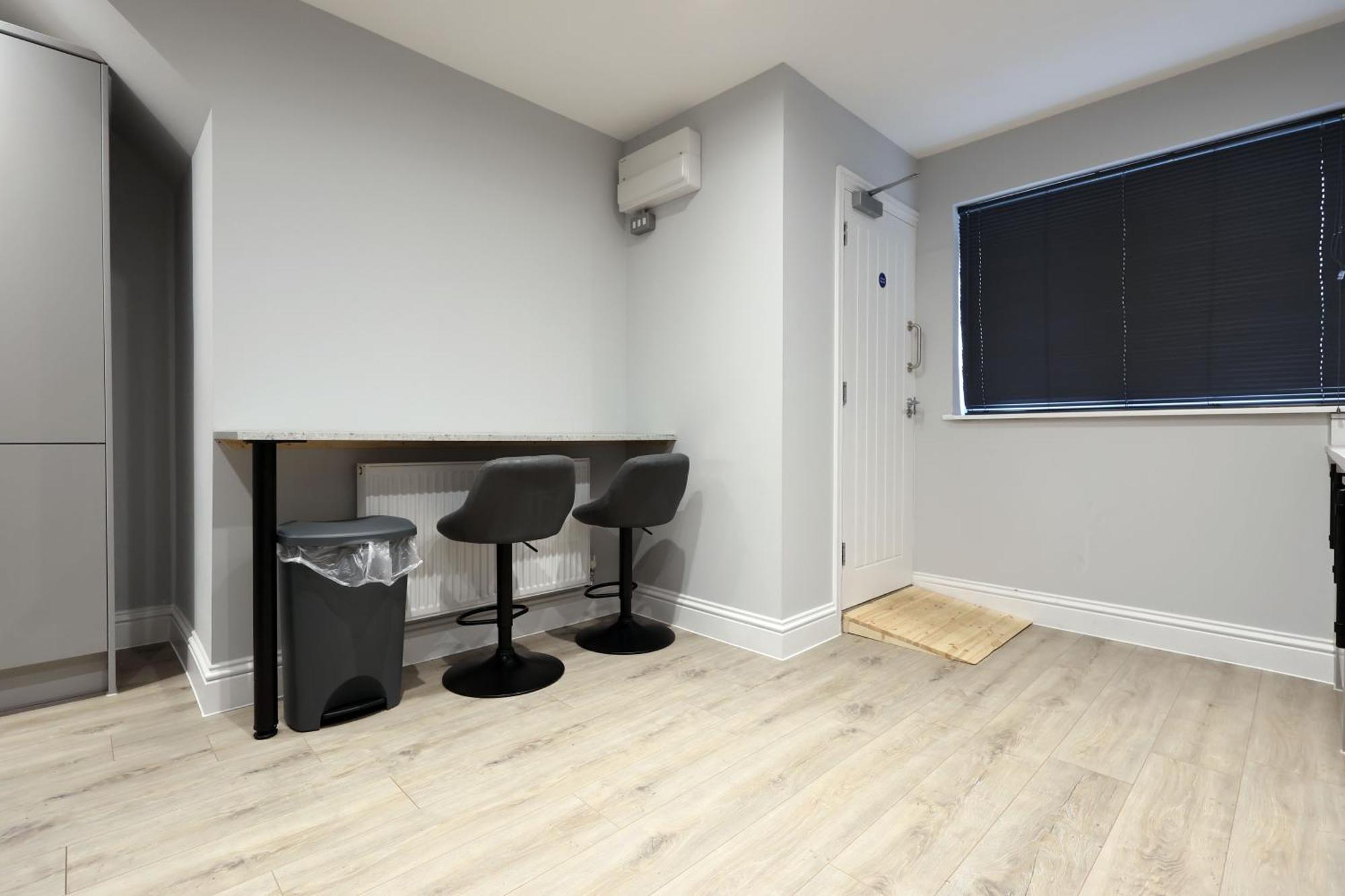 En-Suite Double Rooms, Smart Tv Comfy Style Llanelli Buitenkant foto