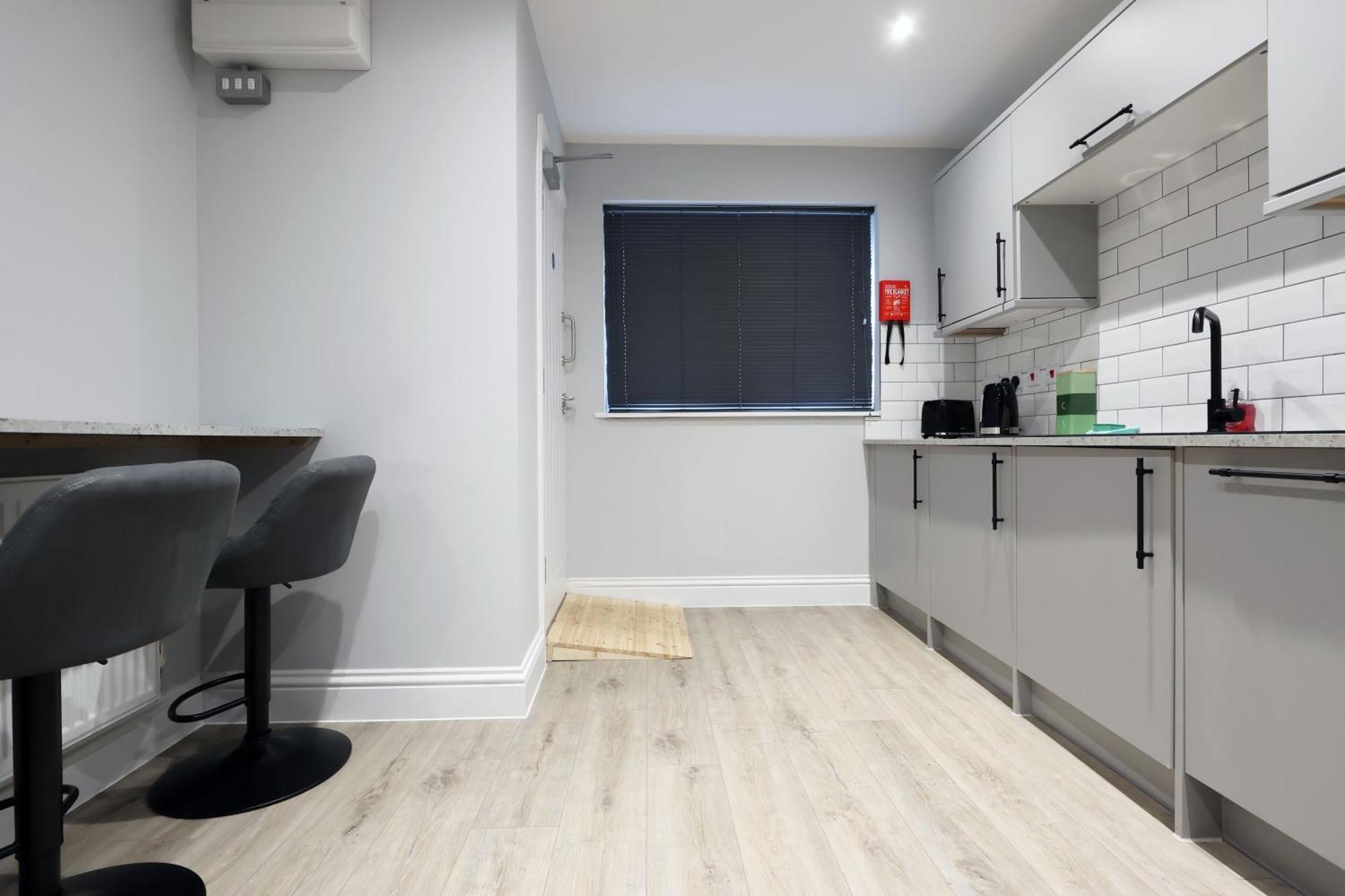 En-Suite Double Rooms, Smart Tv Comfy Style Llanelli Buitenkant foto
