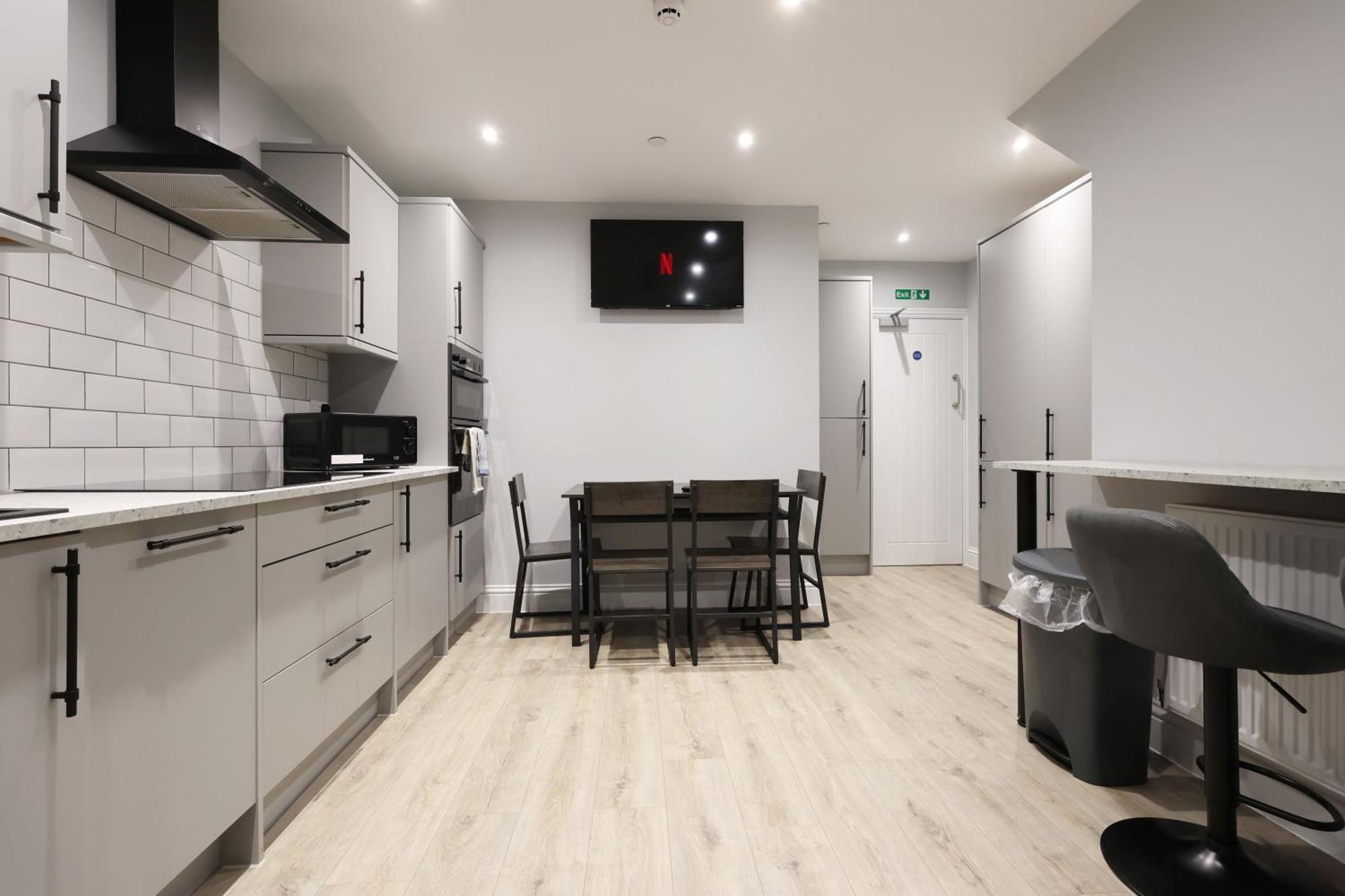 En-Suite Double Rooms, Smart Tv Comfy Style Llanelli Buitenkant foto