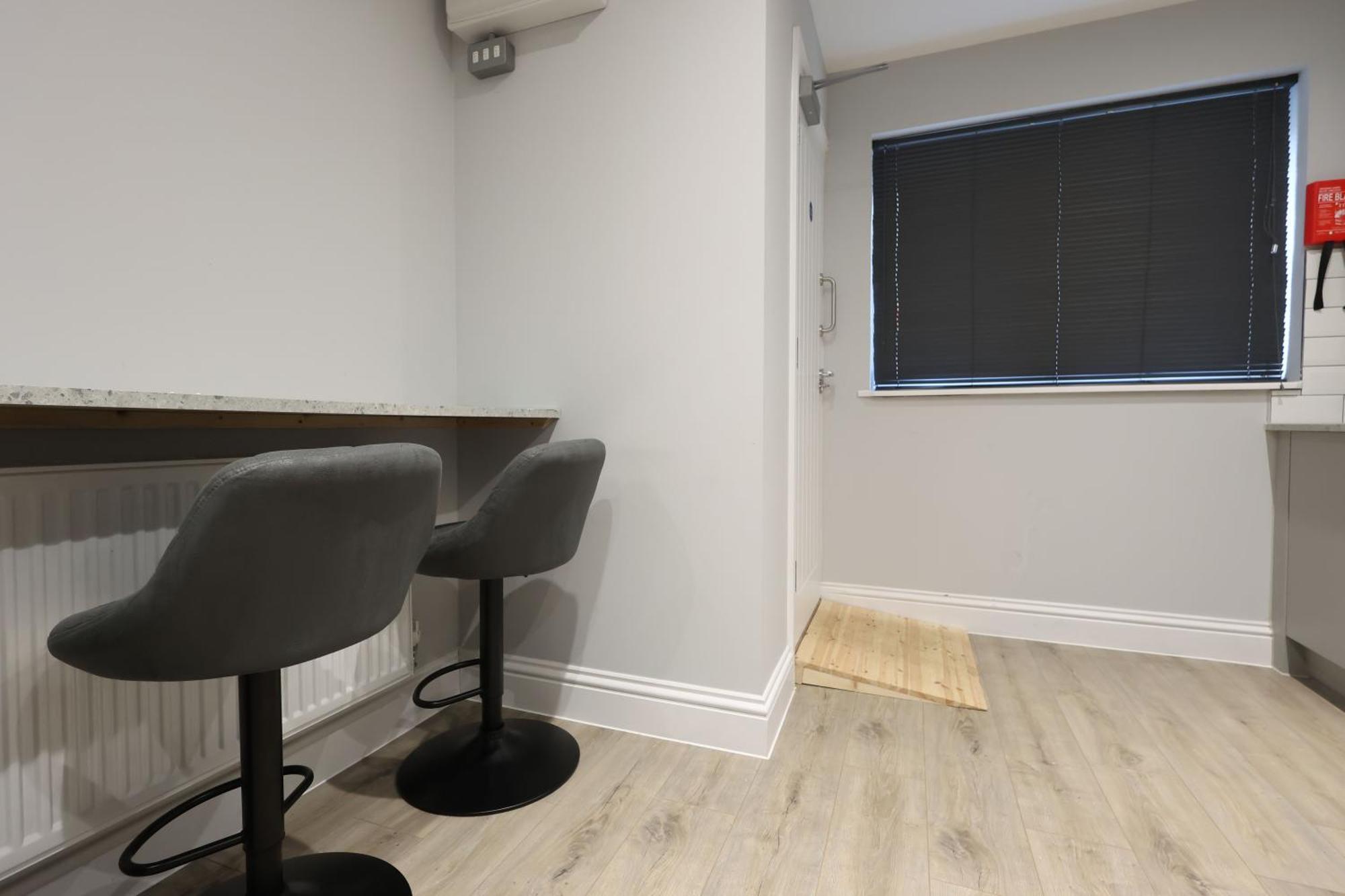 En-Suite Double Rooms, Smart Tv Comfy Style Llanelli Buitenkant foto