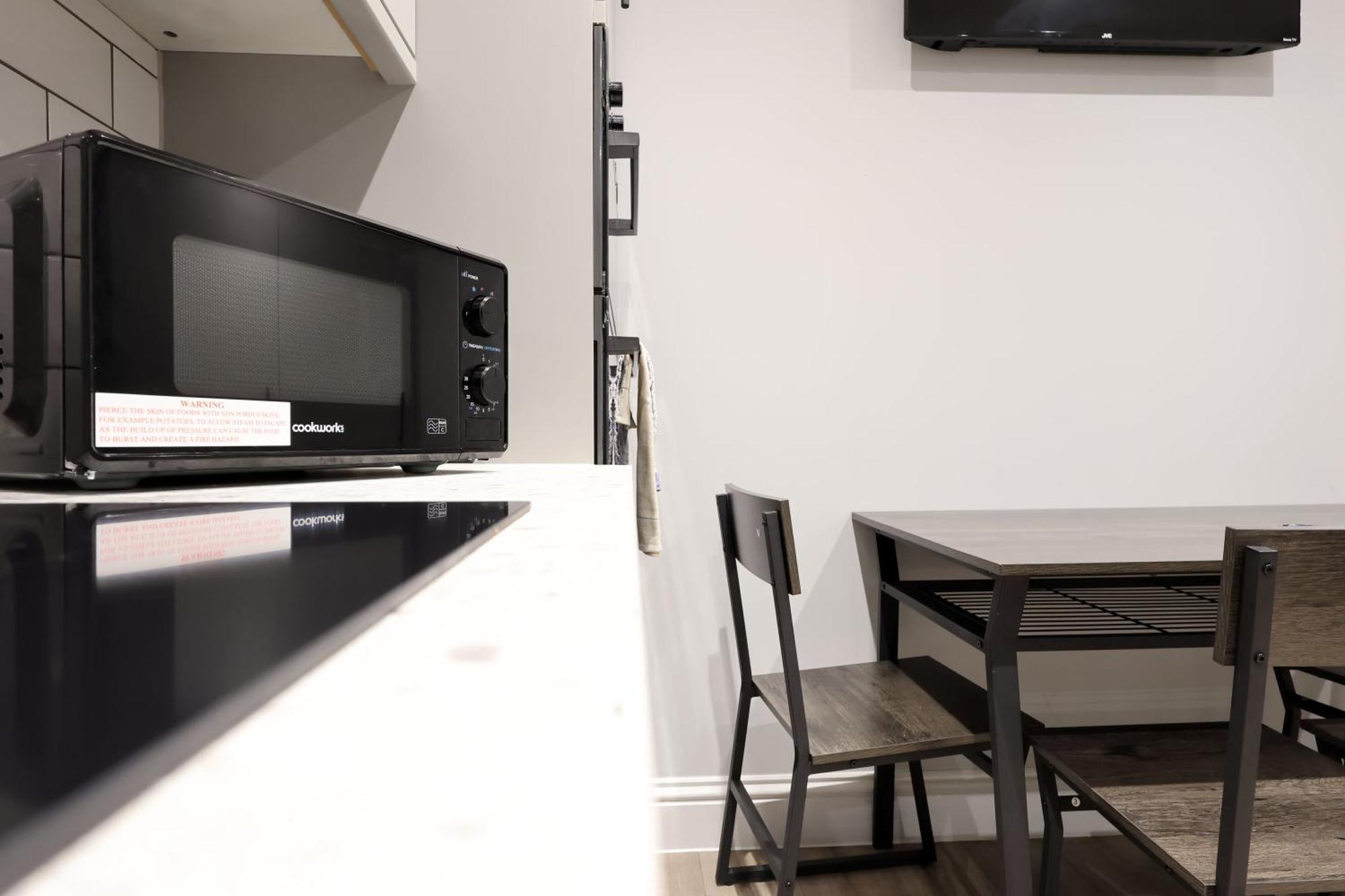 En-Suite Double Rooms, Smart Tv Comfy Style Llanelli Buitenkant foto