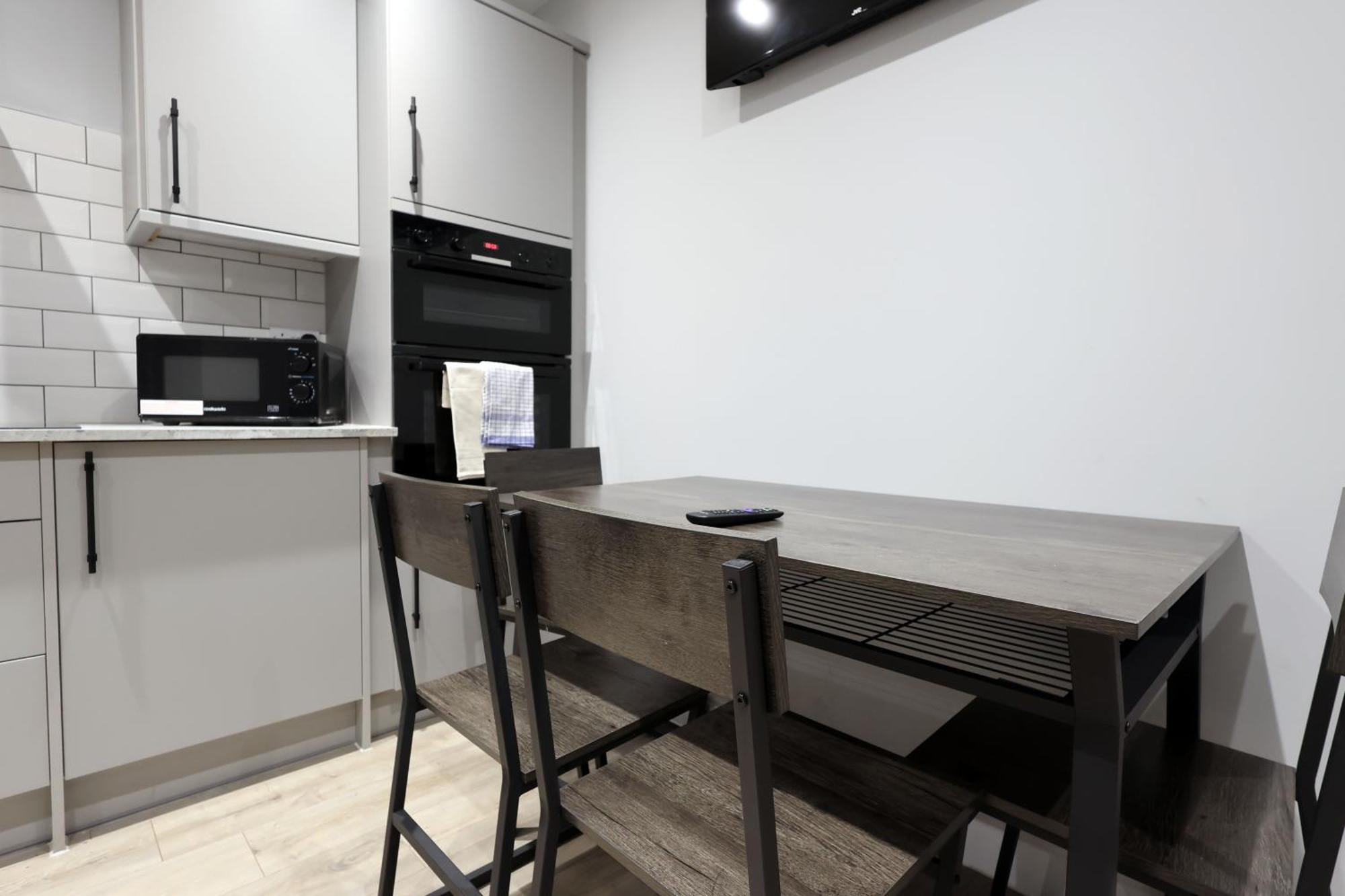 En-Suite Double Rooms, Smart Tv Comfy Style Llanelli Buitenkant foto