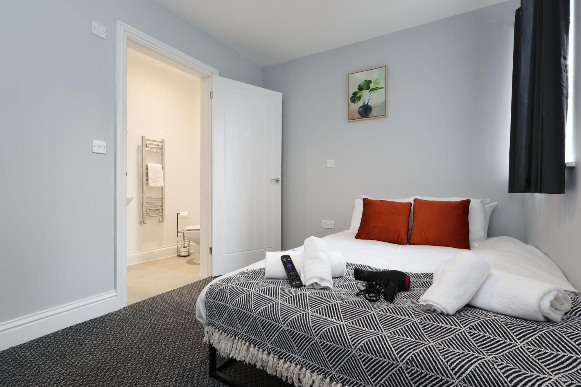 En-Suite Double Rooms, Smart Tv Comfy Style Llanelli Buitenkant foto