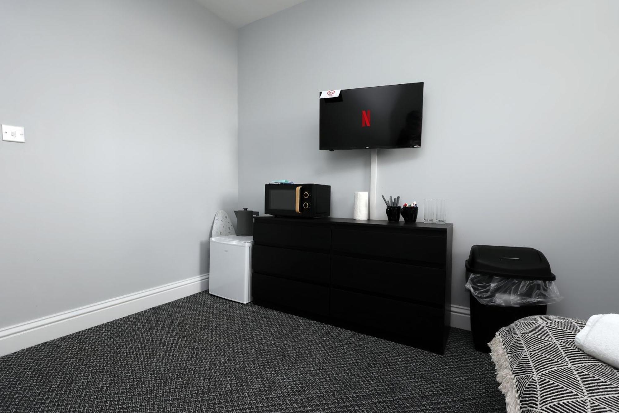 En-Suite Double Rooms, Smart Tv Comfy Style Llanelli Buitenkant foto