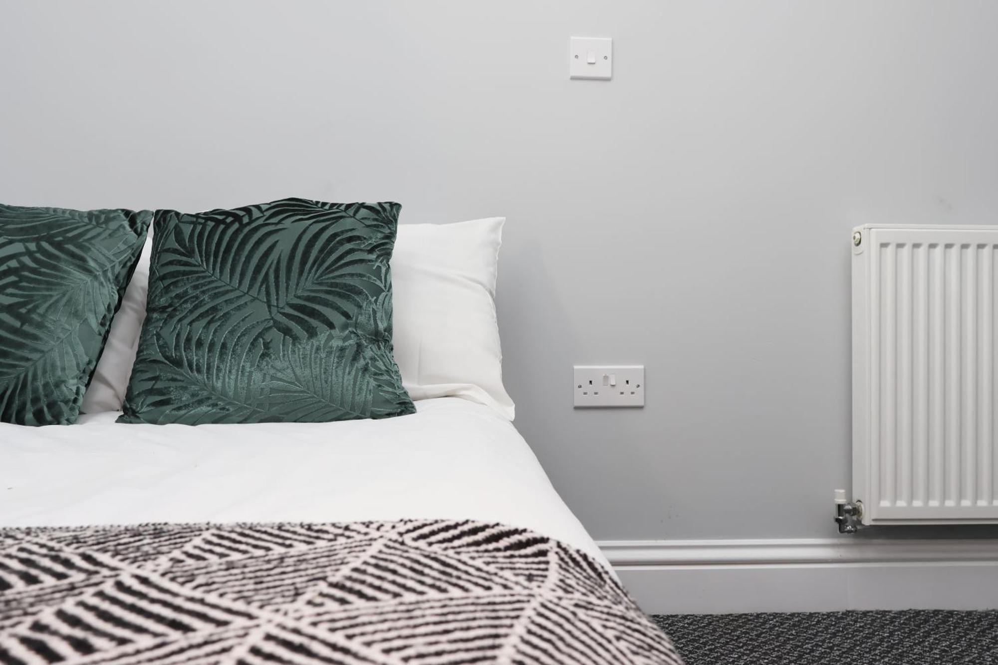 En-Suite Double Rooms, Smart Tv Comfy Style Llanelli Buitenkant foto
