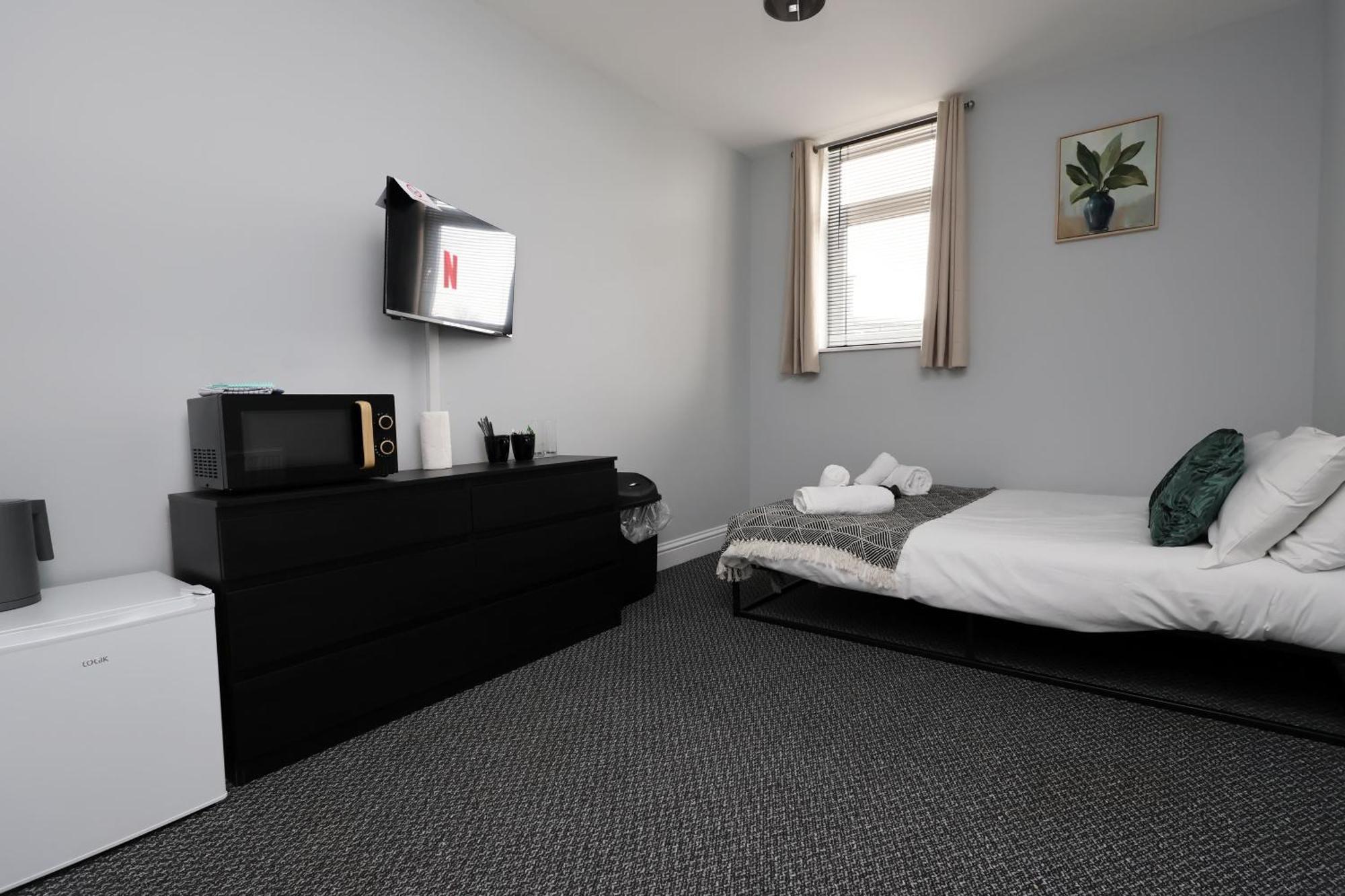 En-Suite Double Rooms, Smart Tv Comfy Style Llanelli Buitenkant foto